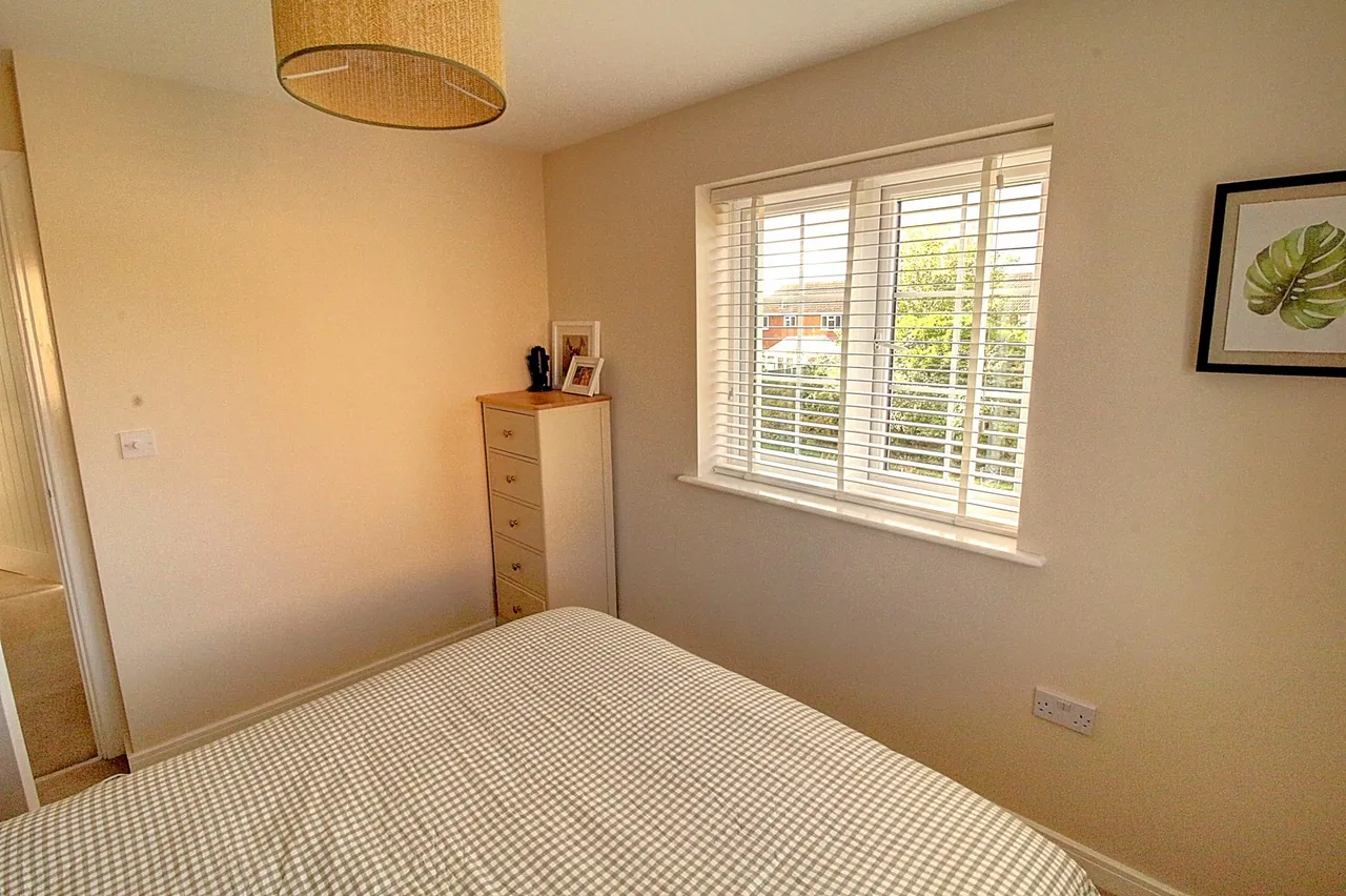 Basset Close, Nuneaton, CV11, photo 16