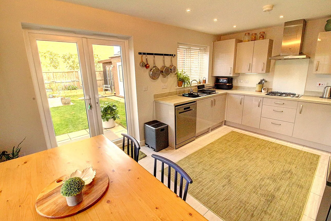 Basset Close, Nuneaton, CV11, photo 7
