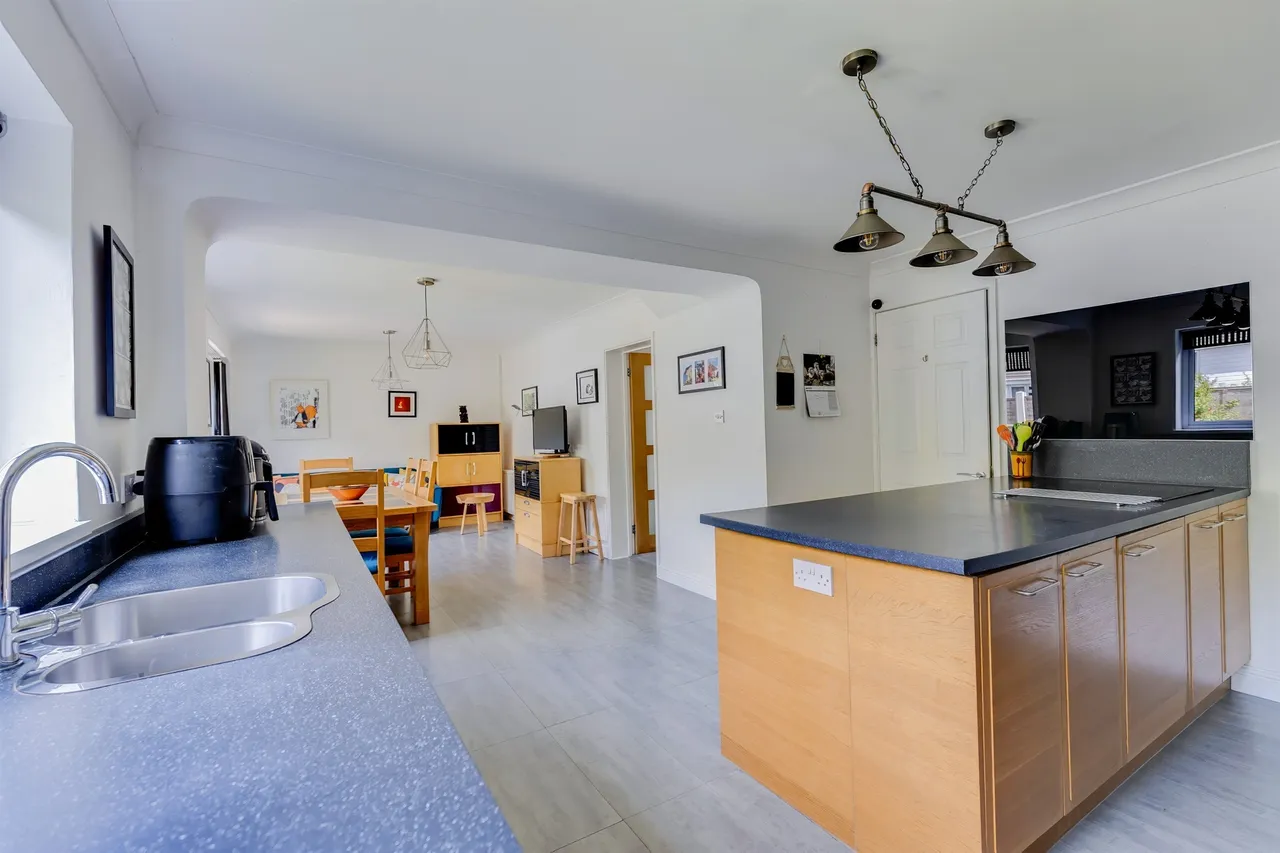 Hazel Tree Close, Cardiff, CF15, photo 15
