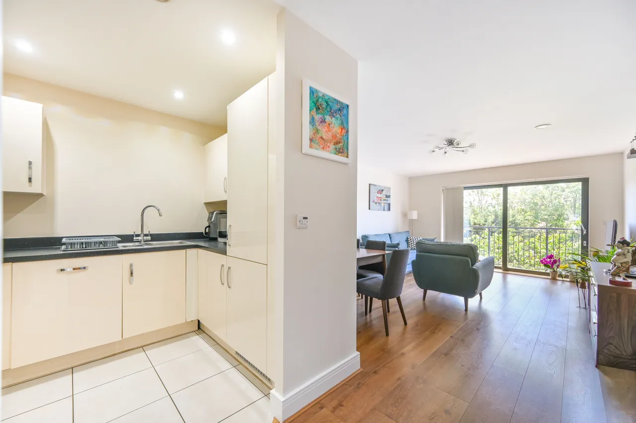 Flat 7, Westside Court, 71 Forty Avenue, Wembley, photo 12