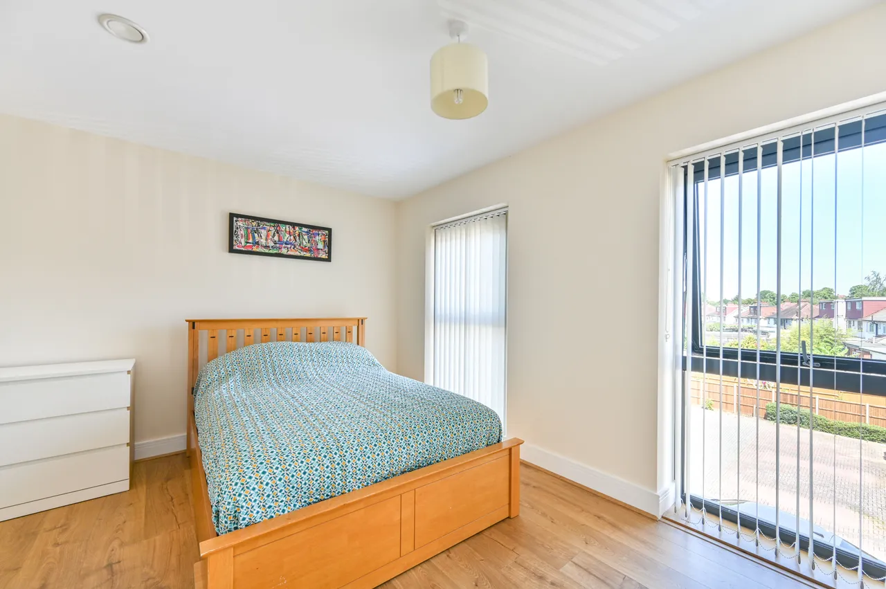 Flat 7, Westside Court, 71 Forty Avenue, Wembley, photo 6