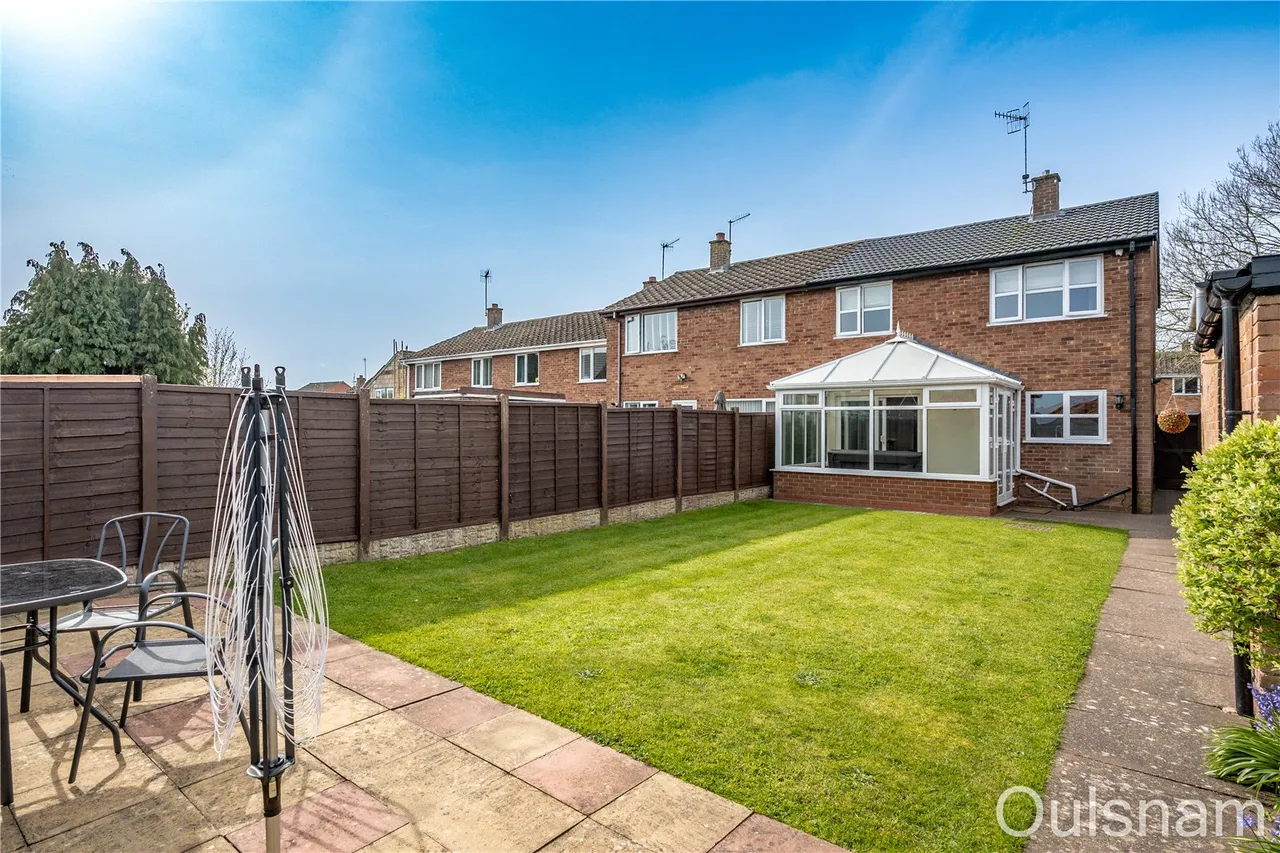 Lincoln Road, Bromsgrove, Worcestershire, B61 8SE, photo 2