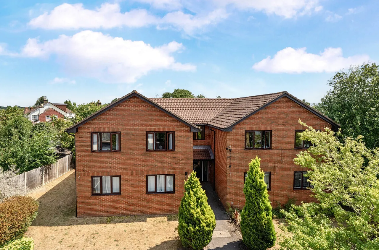 1 bed flat for sale, Belvedere Close, Guildford, GU2