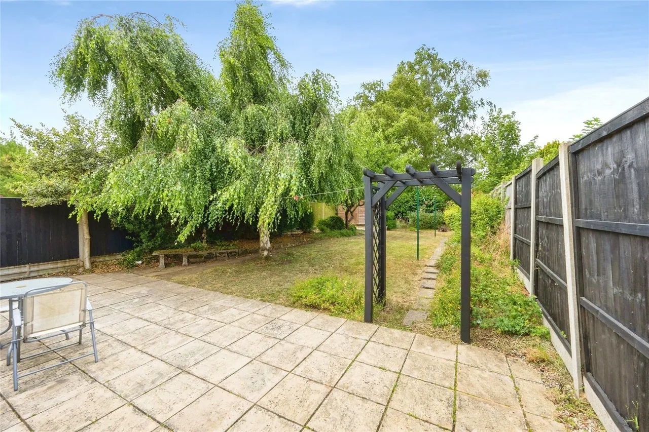 Cannon Lane, Luton, Bedfordshire, LU2, photo 17
