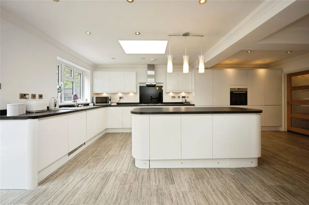 Cannon Lane, Luton, Bedfordshire, LU2, photo 5