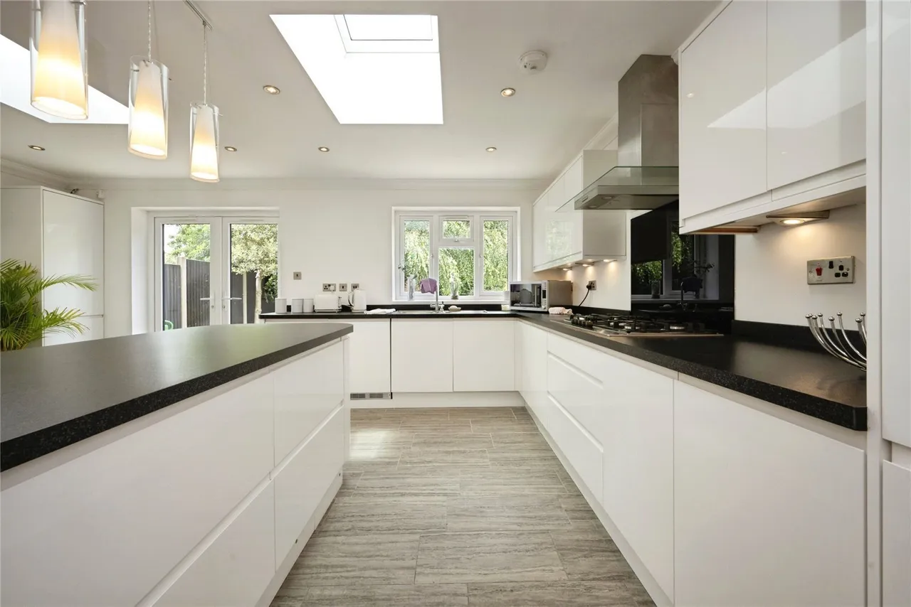Cannon Lane, Luton, Bedfordshire, LU2, photo 6