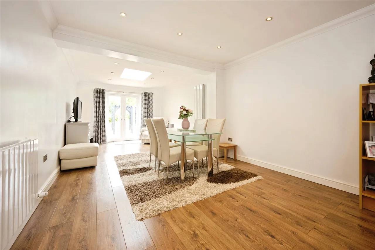 Cannon Lane, Luton, Bedfordshire, LU2, photo 3