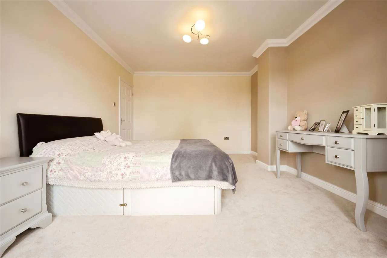 Cannon Lane, Luton, Bedfordshire, LU2, photo 10