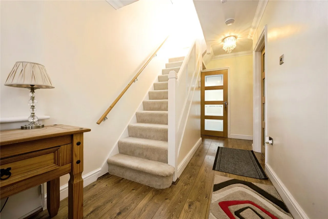 Cannon Lane, Luton, Bedfordshire, LU2, photo 9