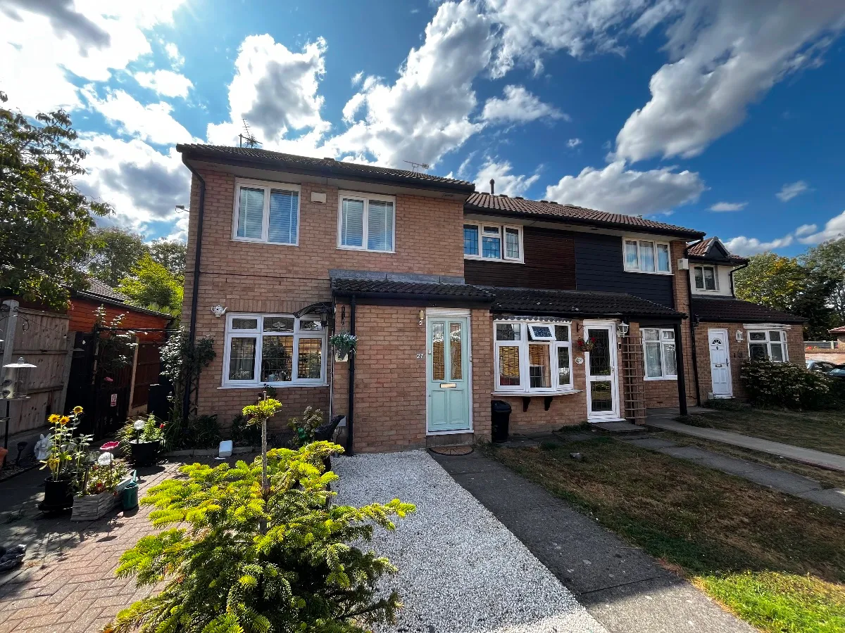 1 bed flat for sale — Copperfields Way, Harold Wood