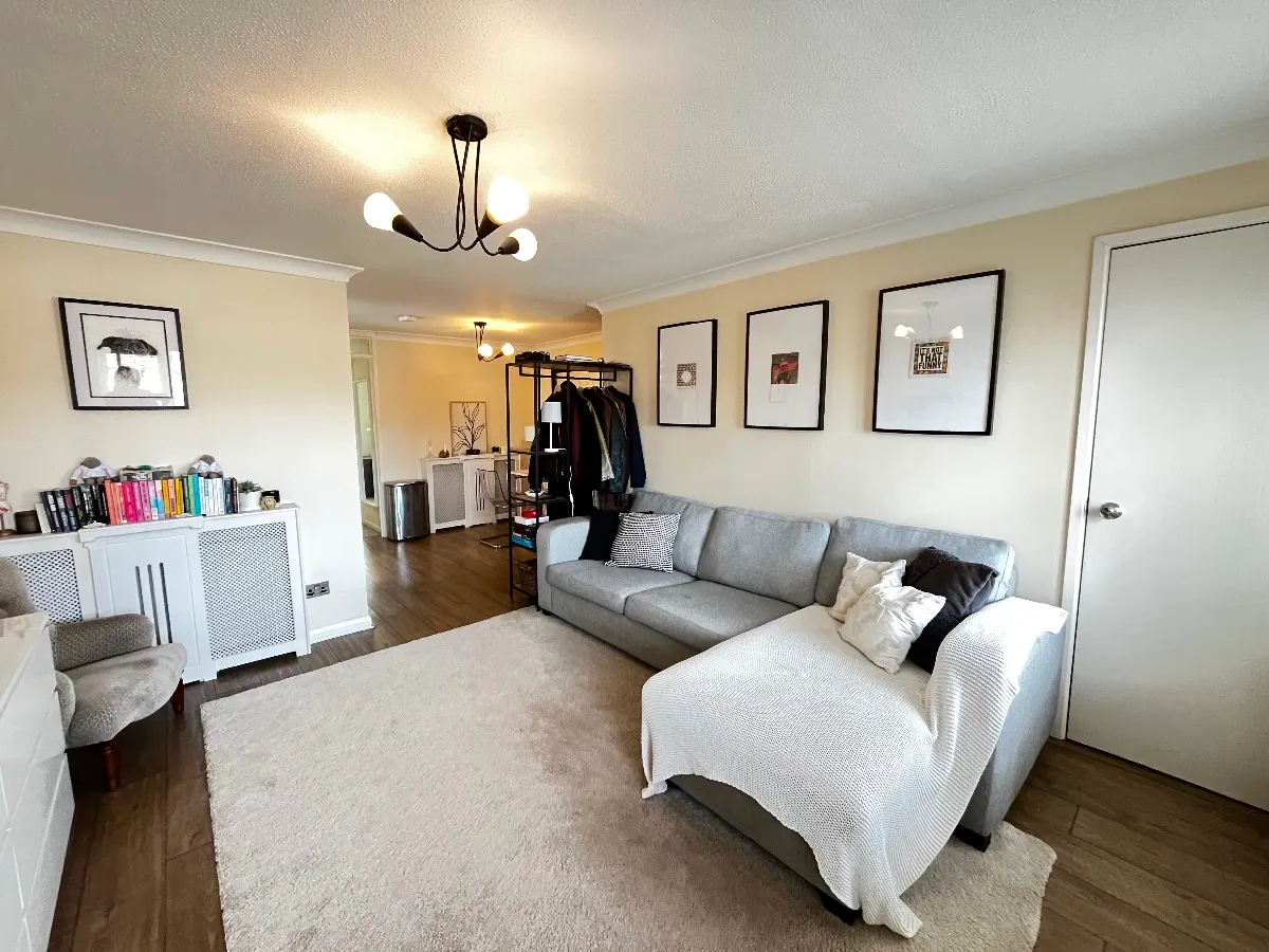 Copperfields Way, Harold Wood, photo 2