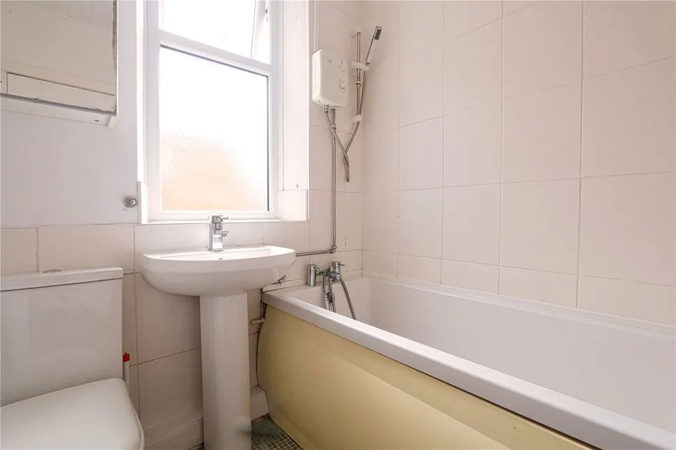 Balmoral Drive, Denton, Greater Manchester, M34, photo 7