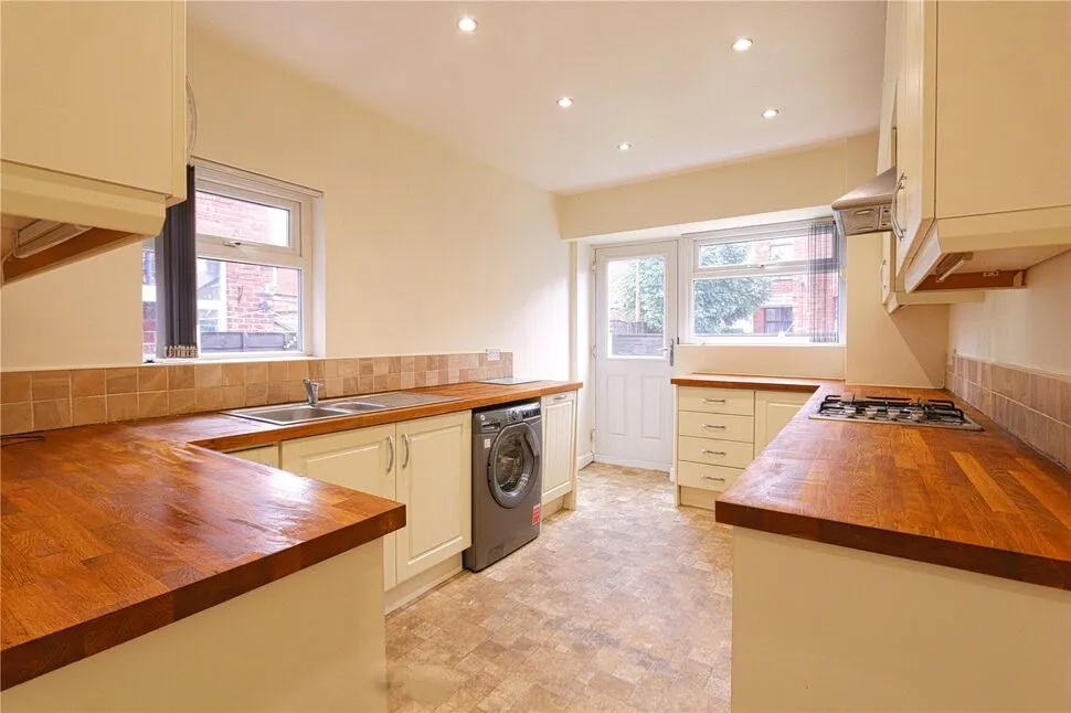 Balmoral Drive, Denton, Greater Manchester, M34, photo 4