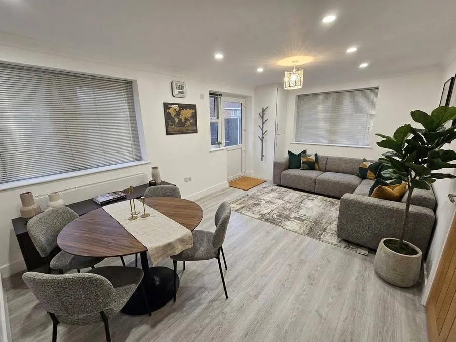 2 bed house for sale, Gloucester Road, Maidenhead, SL6