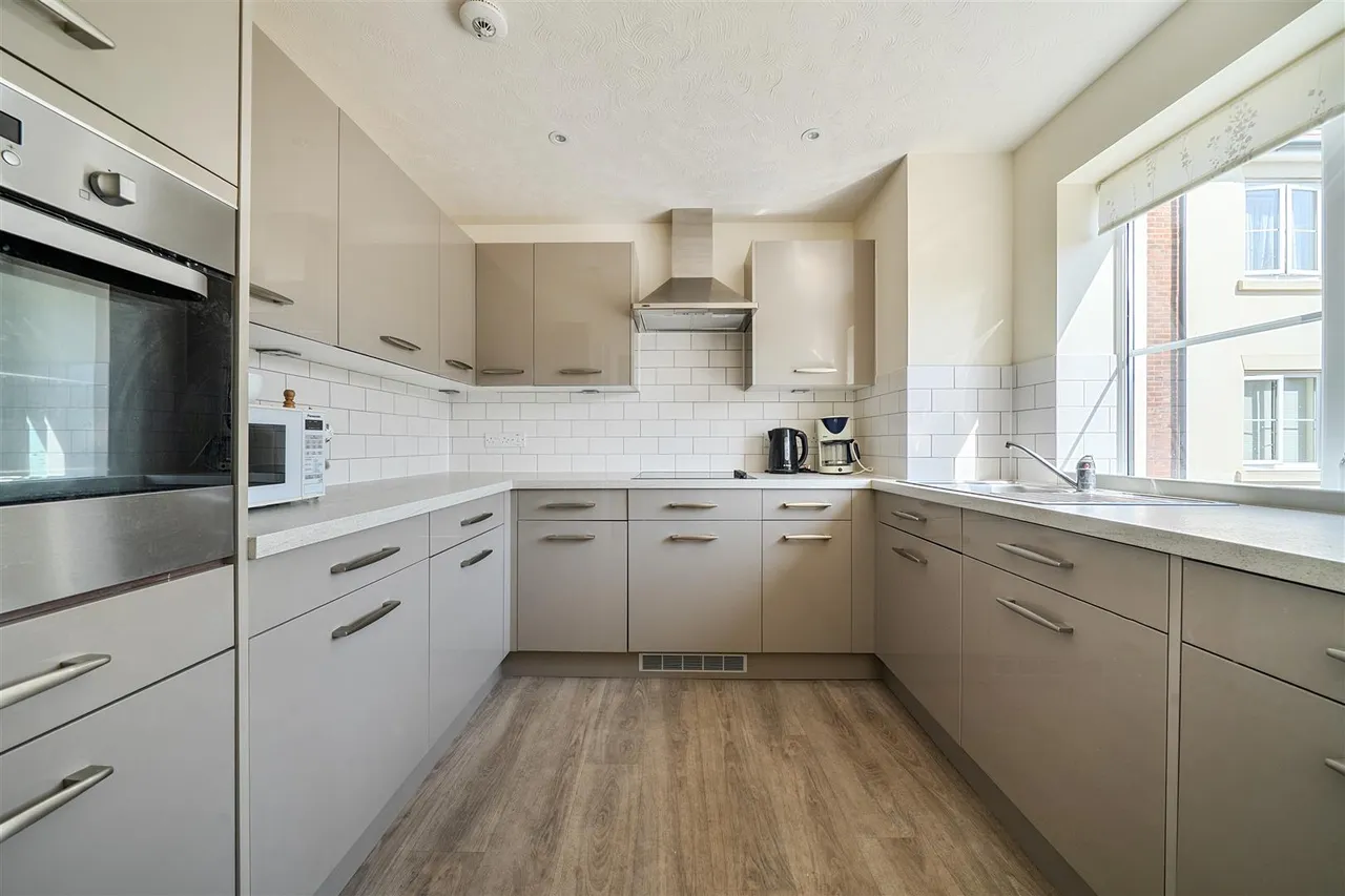 King Edward Avenue, Dartford, DA1, photo 3