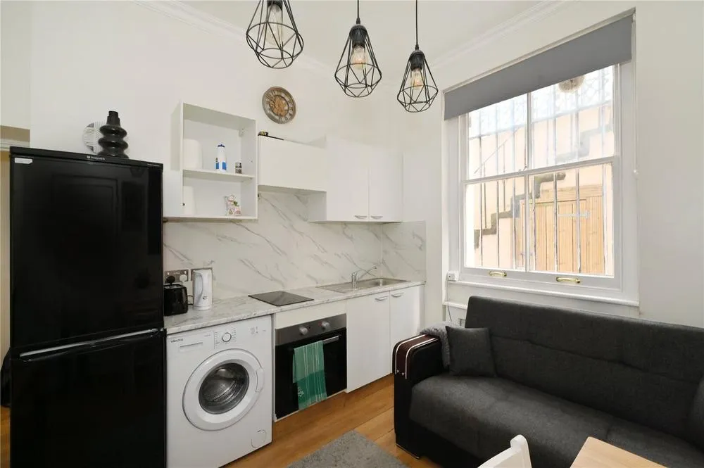 Castletown Road, West Kensington, W14, photo 3