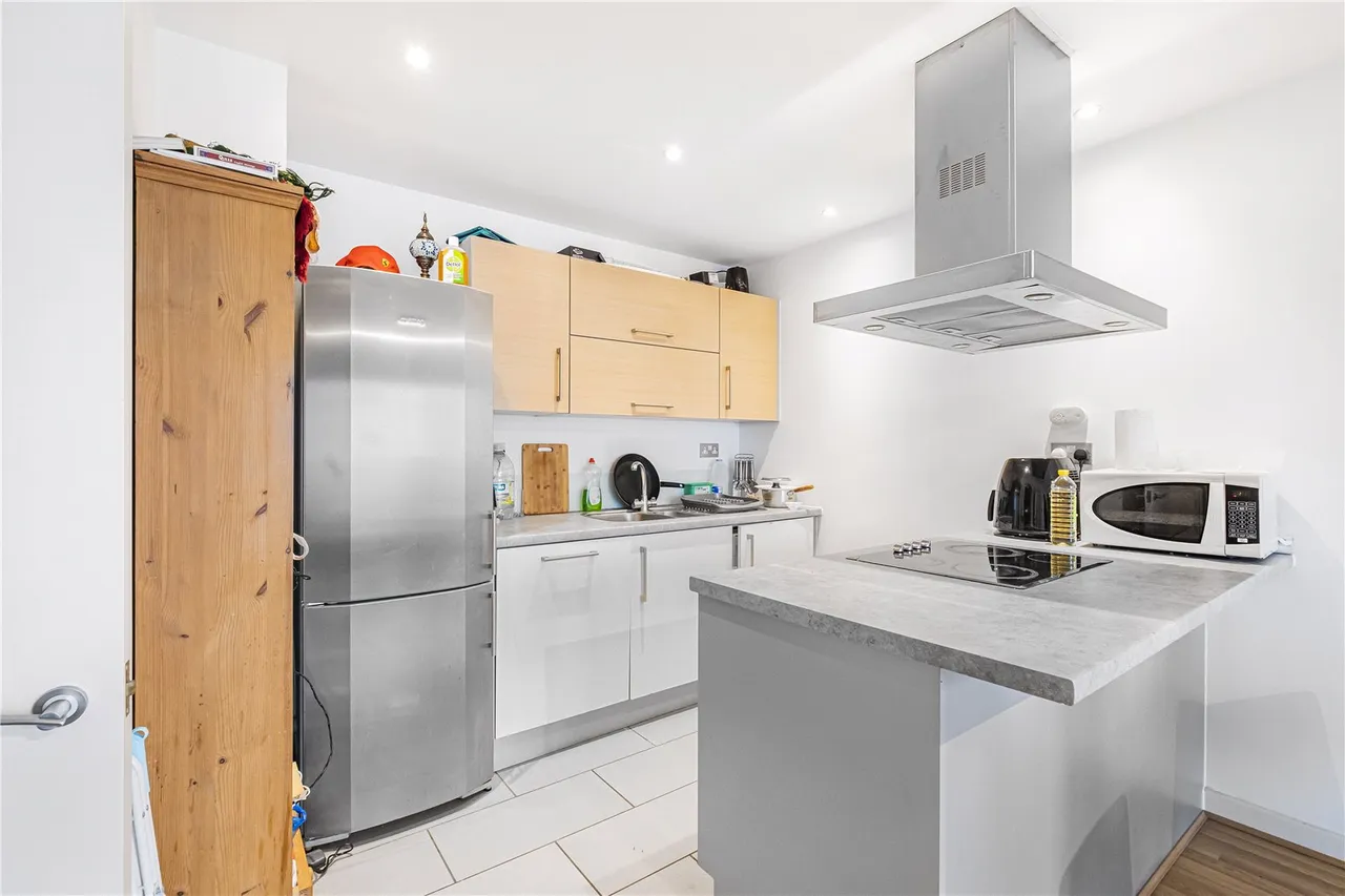Warton Road, London, E15, photo 5