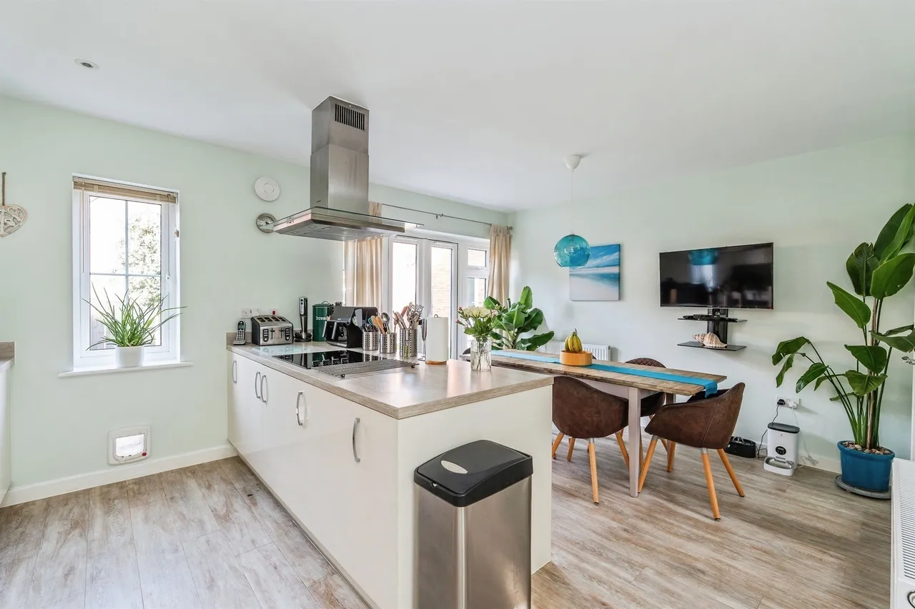 Chiltern Crescent, Fair Oak, SO50, photo 5