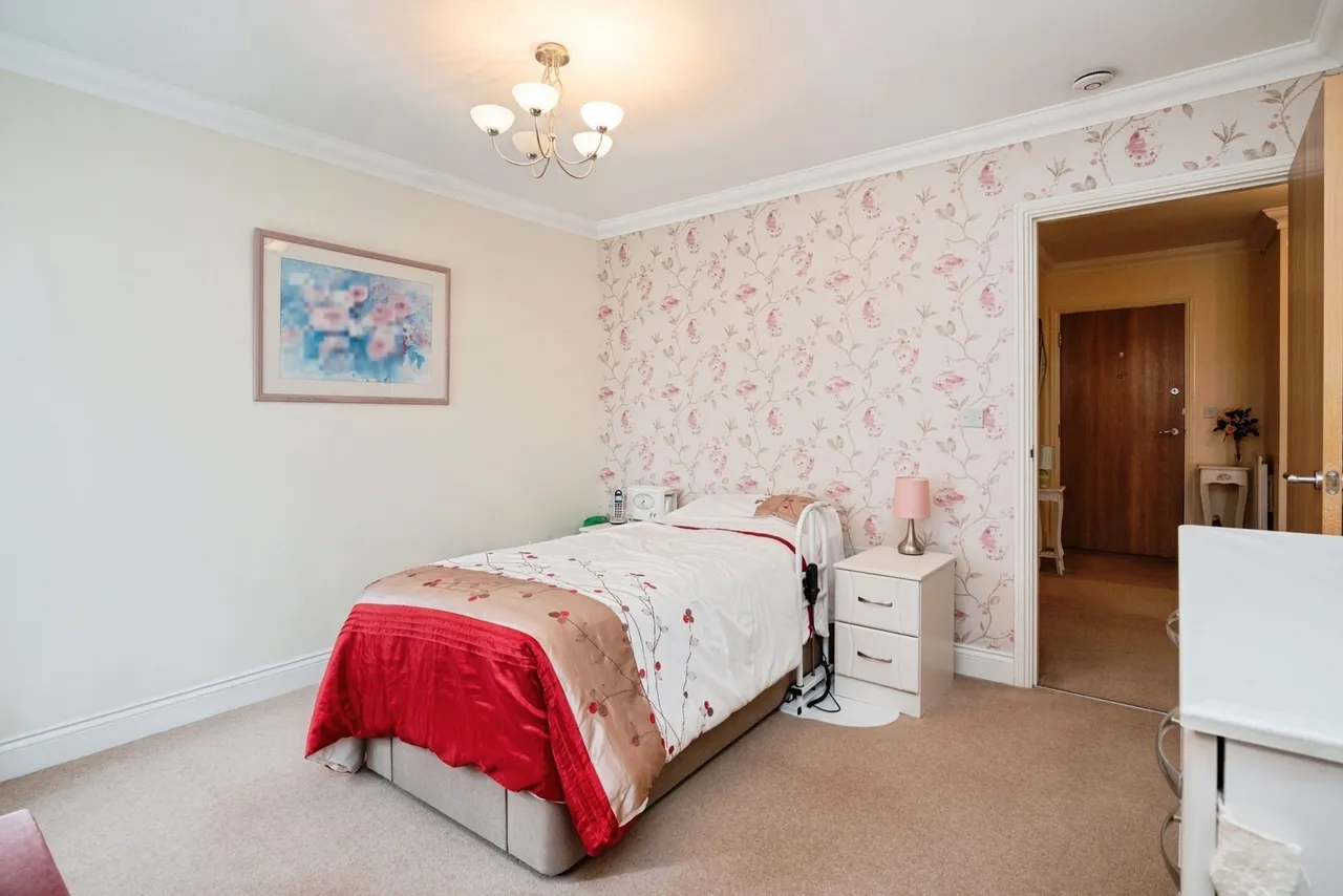 Hornchurch Road, HORNCHURCH, Essex, RM12, photo 22