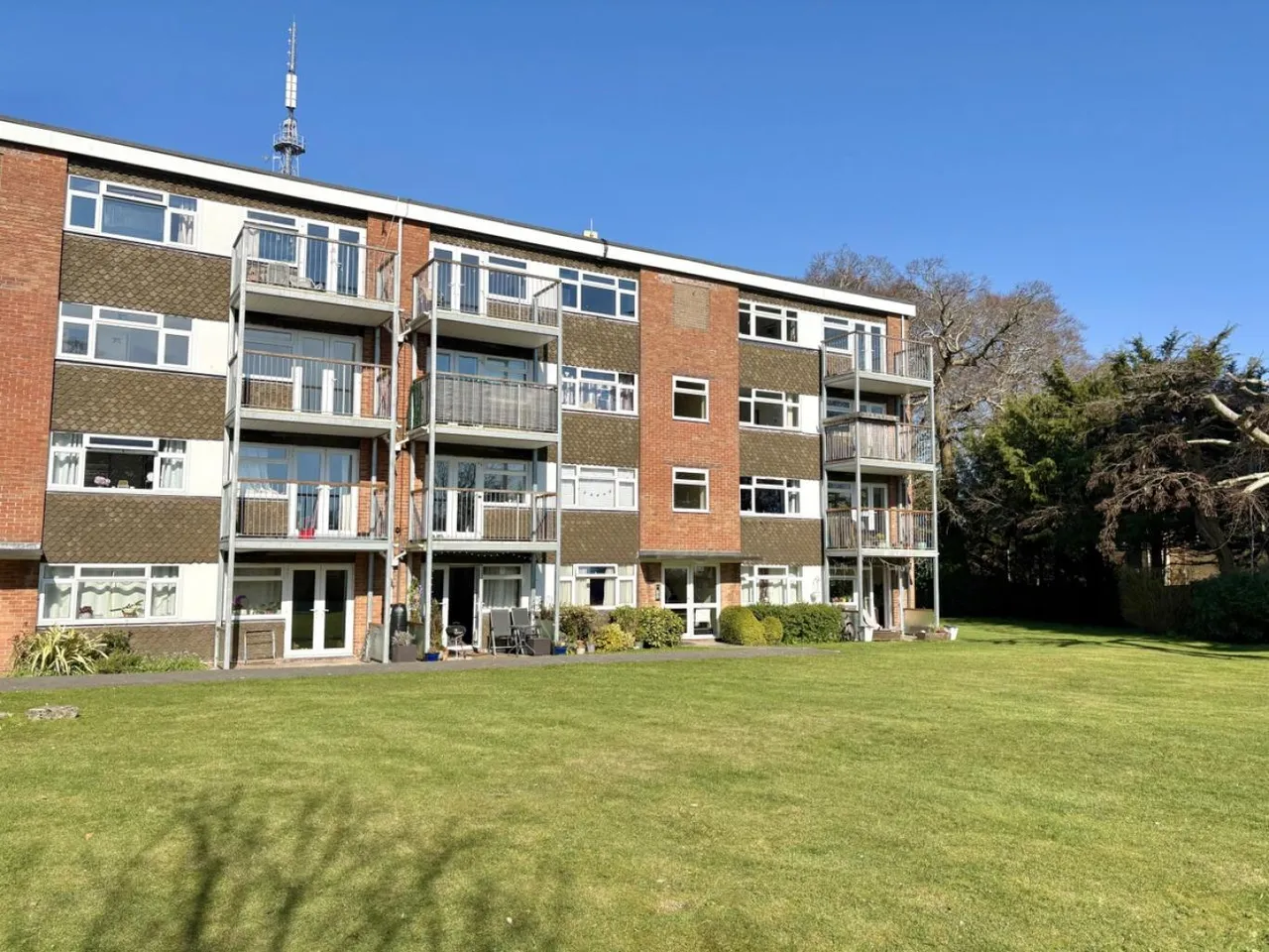 Mount Road, BH14, photo 2