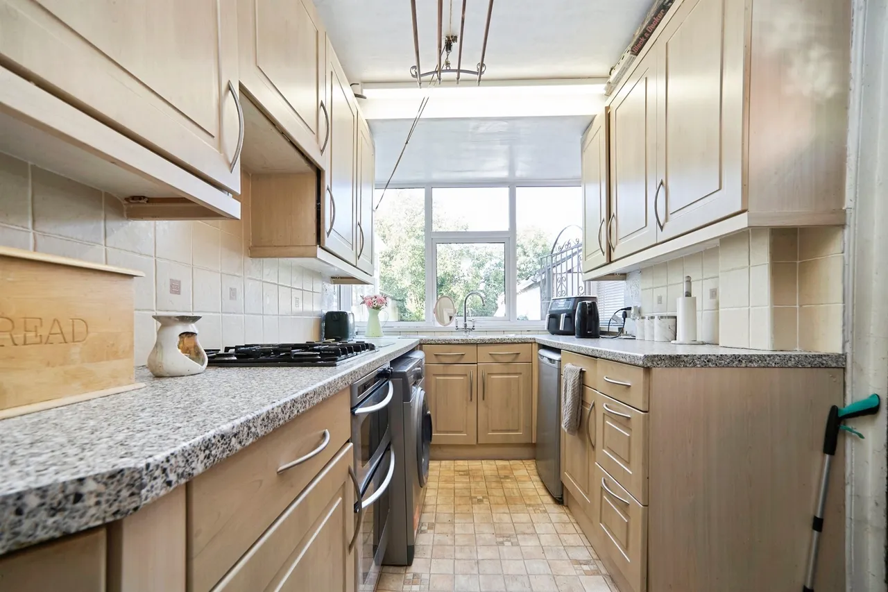 Foundry Lane, LEEDS, photo 3