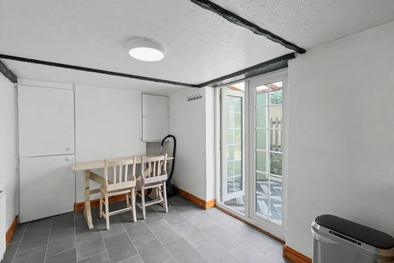 Denmark Road, Poole, photo 8