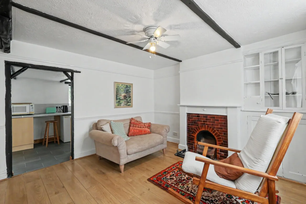 Denmark Road, Poole, photo 3