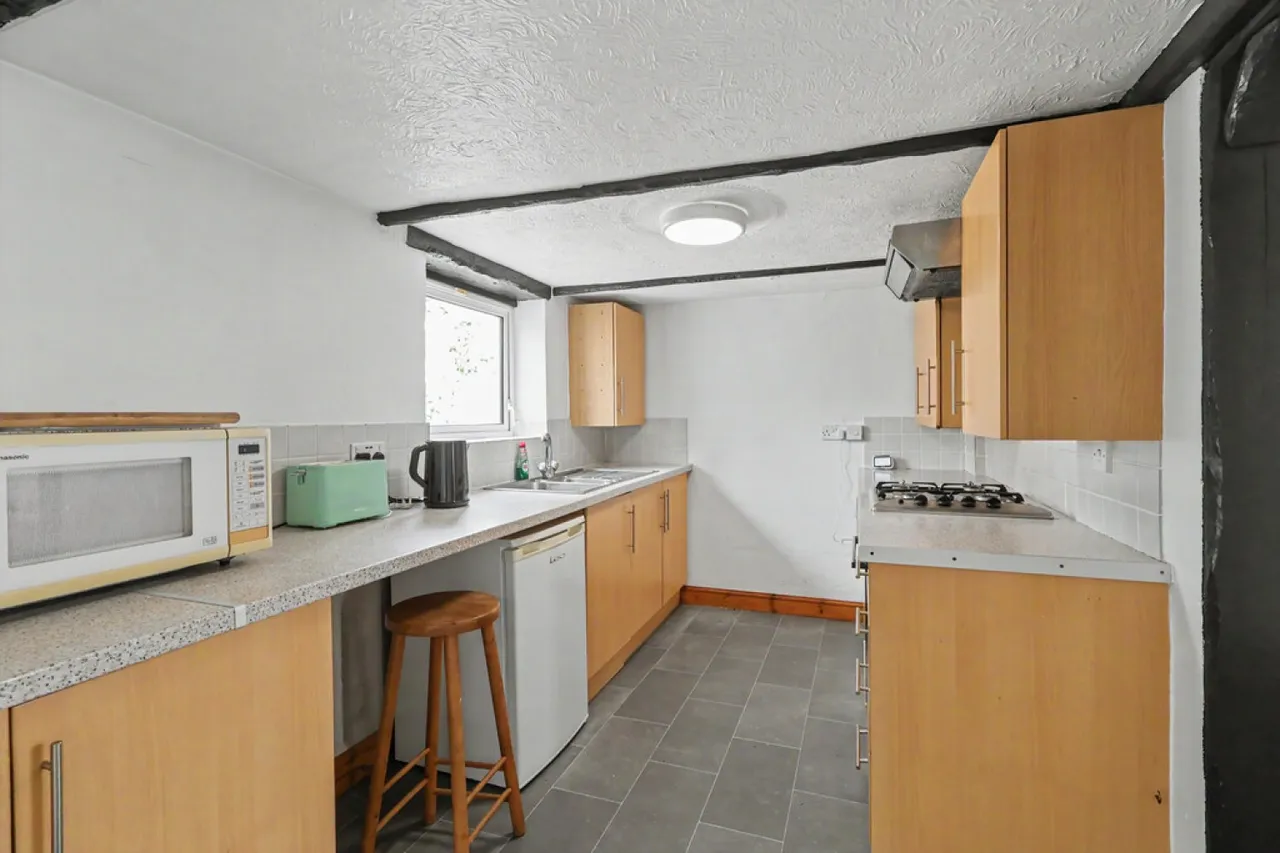 Denmark Road, Poole, photo 7