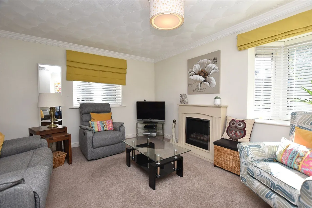 Orchard Lane, Guiseley, LS20, photo 5