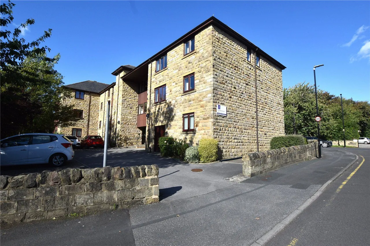 2 bed flat for sale, Orchard Lane, Guiseley, LS20