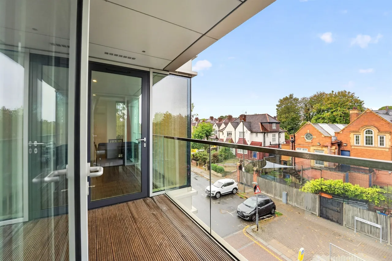 Spectrum Way, London, SW18, photo 8