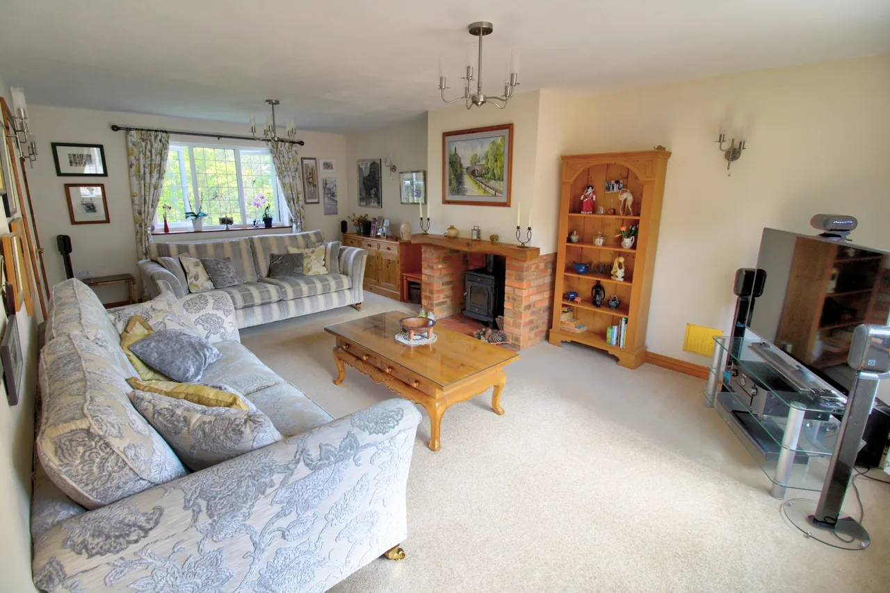 High Street, Guilsborough, NN6, photo 5