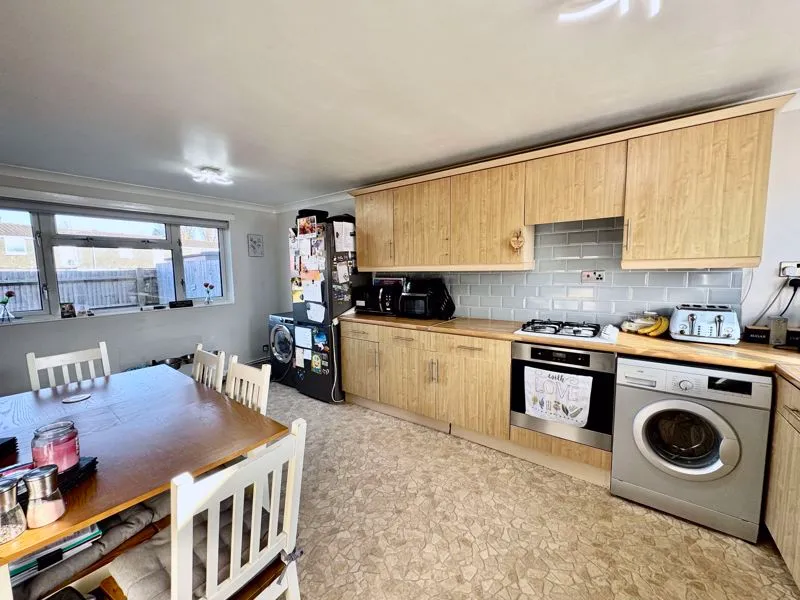 Harris Road Lane End, High Wycombe HP14 3DH, photo 3