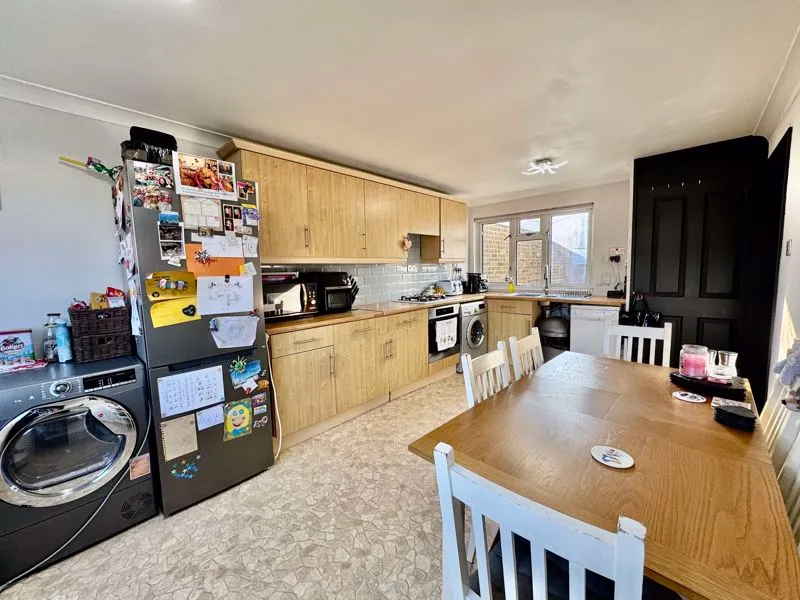 Harris Road Lane End, High Wycombe HP14 3DH, photo 5