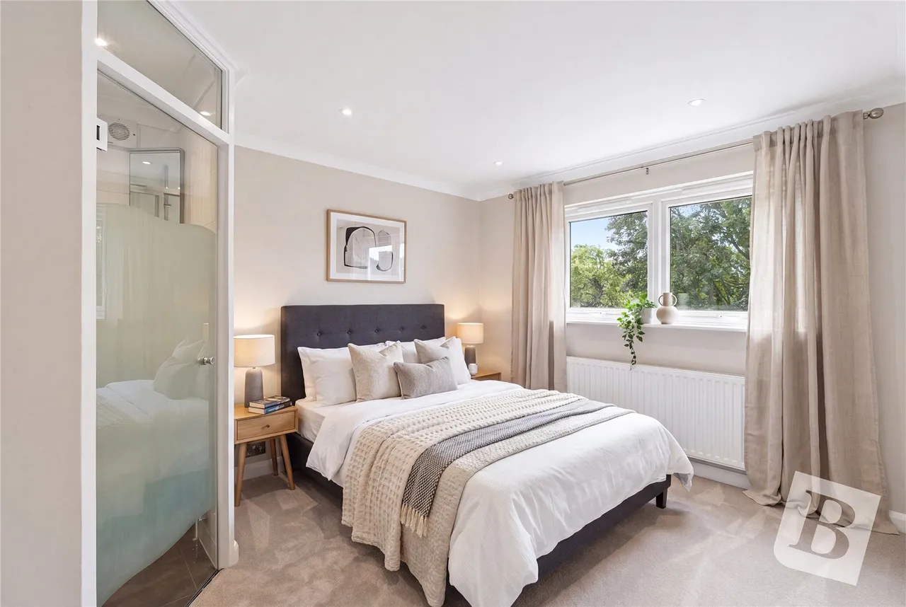 Mulberry Close, Gidea Park, RM2, photo 12