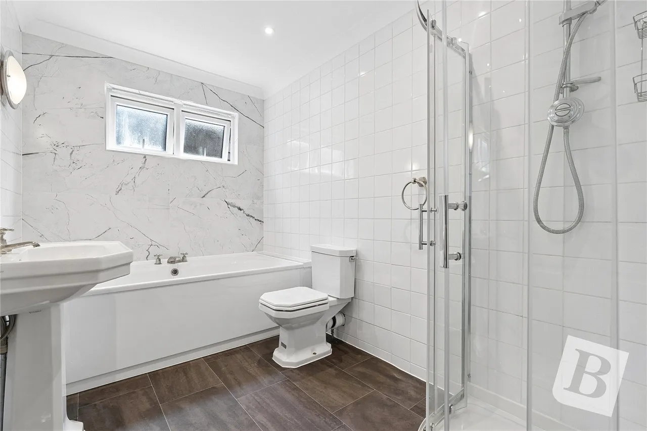 Mulberry Close, Gidea Park, RM2, photo 7
