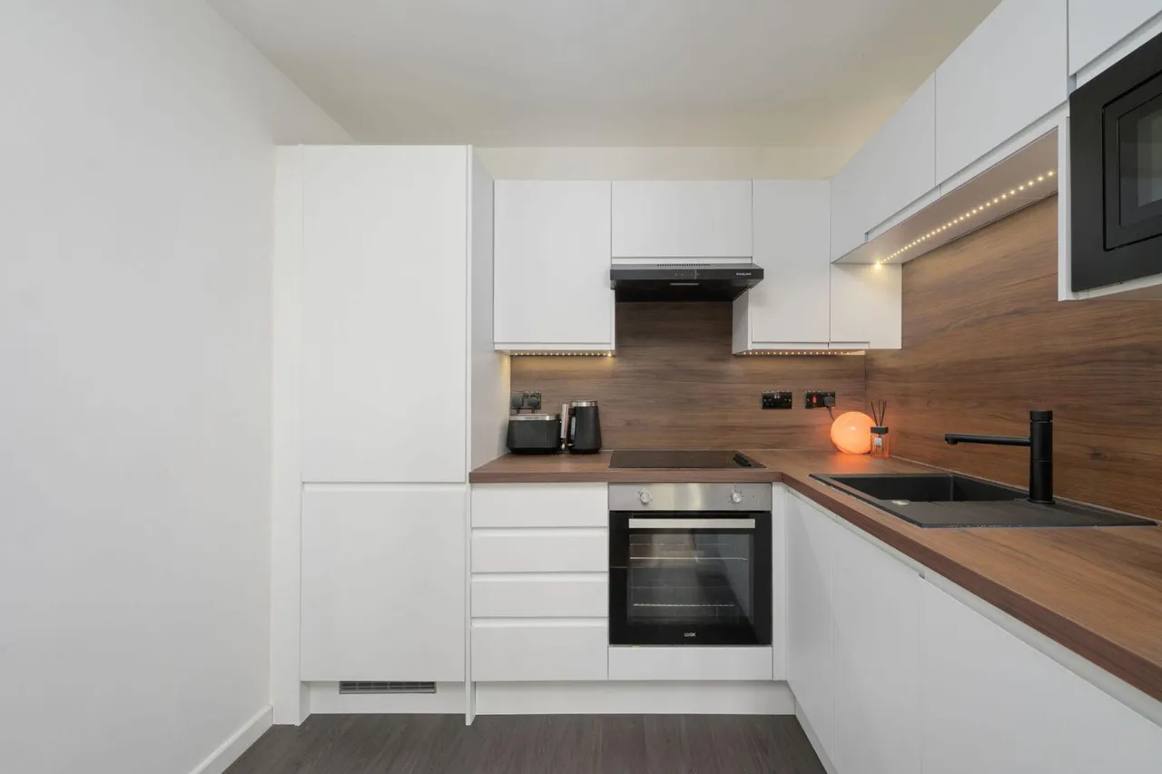 Meadowside Quay Walk, Glasgow, G11, photo 3