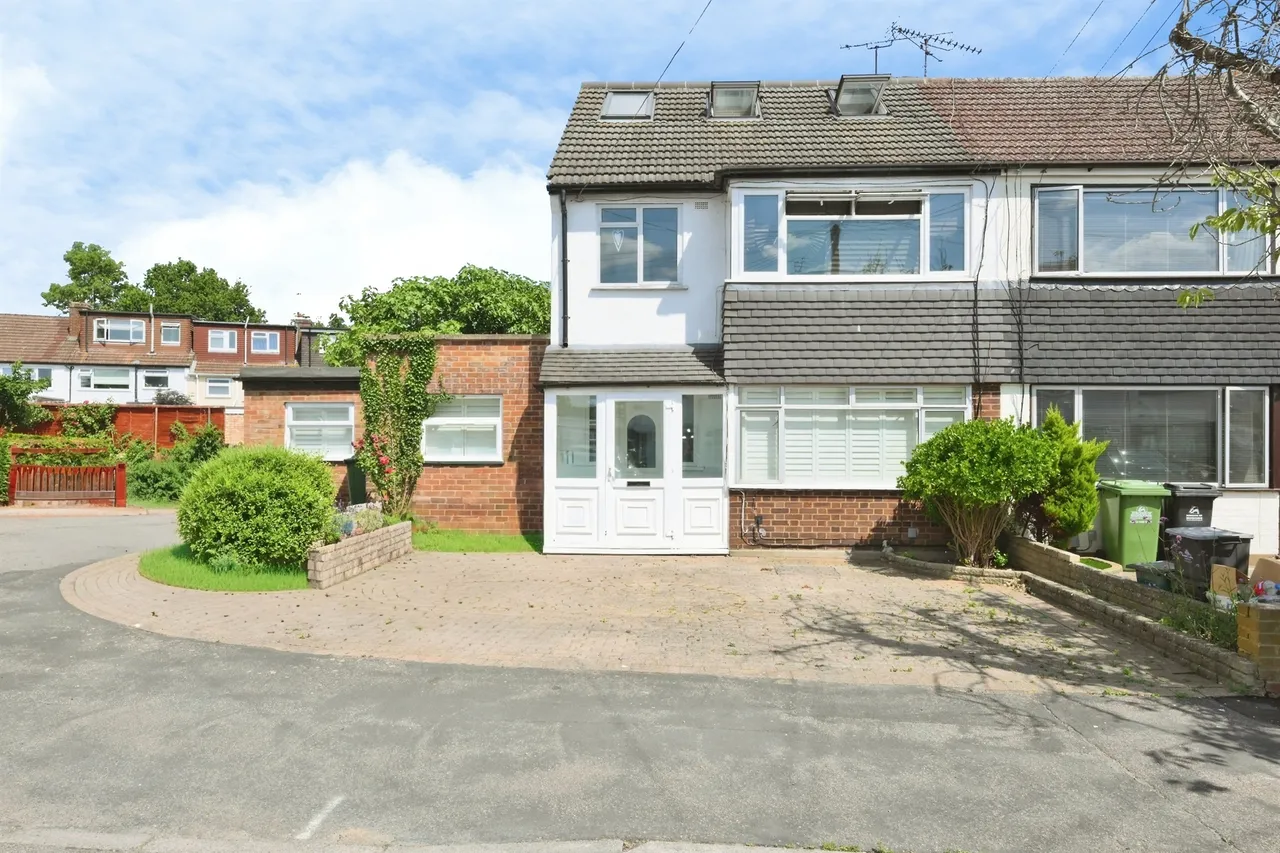 5 bed house for sale, Varney Close, Cheshunt, EN7