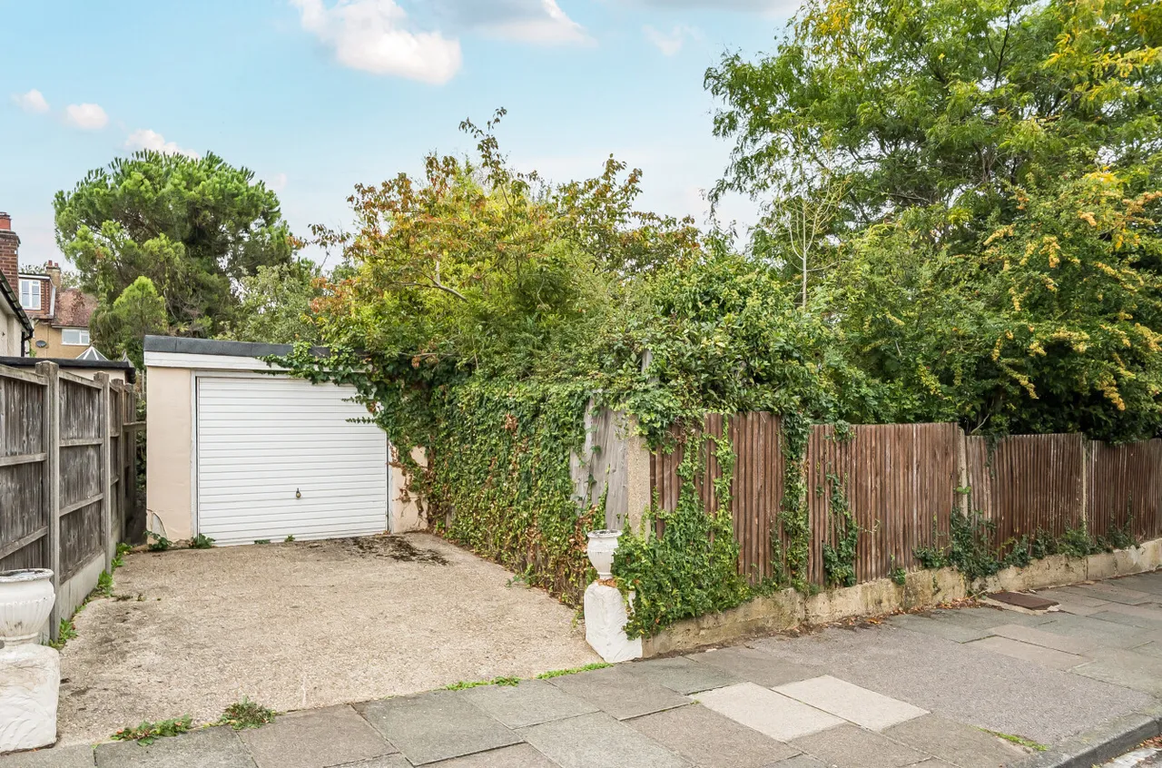 Vale Drive, Barnet, EN5 2ED, photo 18