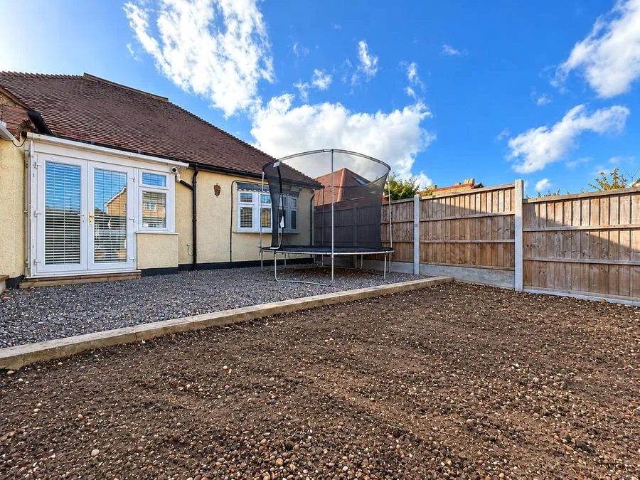 Lodge Lane, Grays, RM16, photo 11