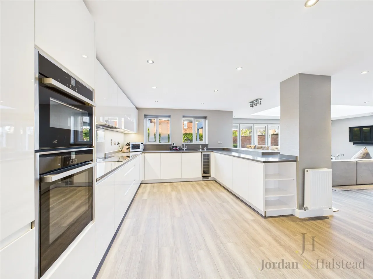 Adlington Road, Wilmslow, Cheshire, SK9 2BJ, photo 5