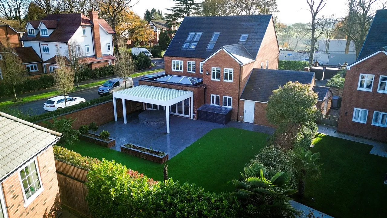 Adlington Road, Wilmslow, Cheshire, SK9 2BJ, photo 33