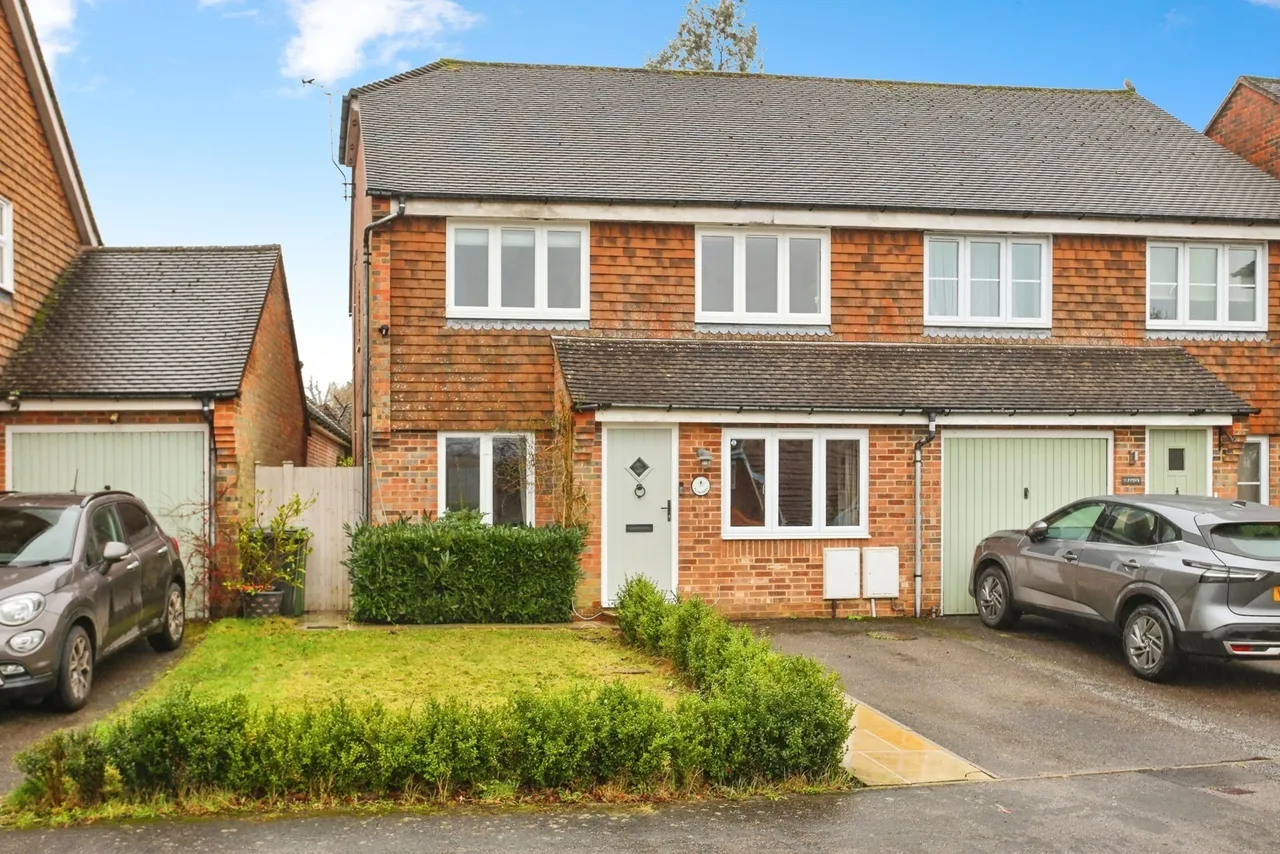 3 bed house for sale, Acres Rise, Ticehurst, TN5