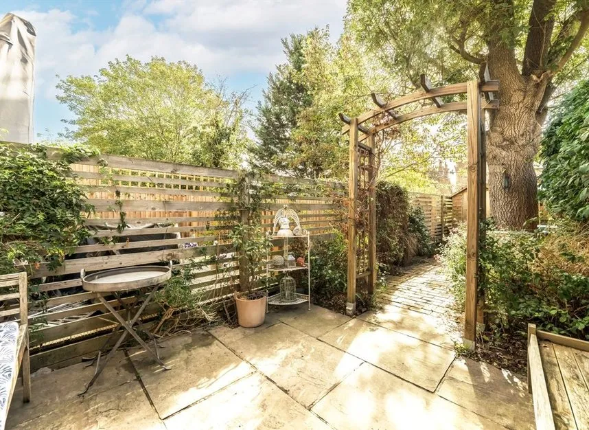 Algiers Road, Ladywell, SE13, photo 5