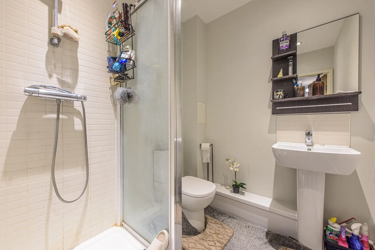 Flat 17, Courier Court, London, photo 7