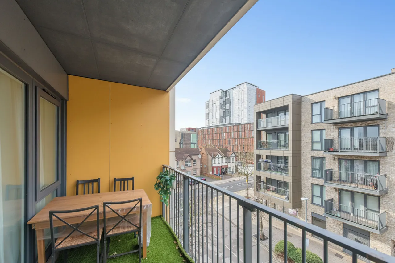 Flat 17, Courier Court, London, photo 5
