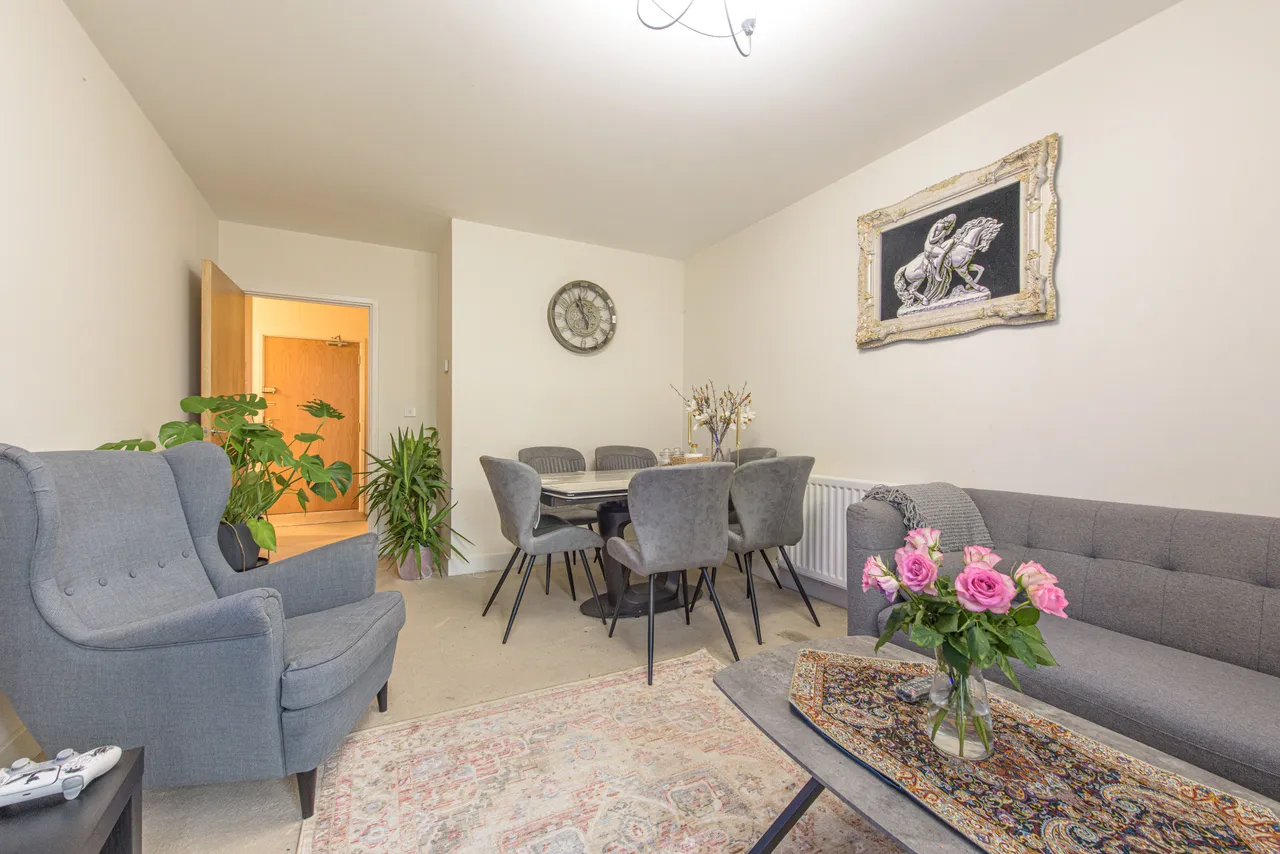Flat 17, Courier Court, London, photo 3