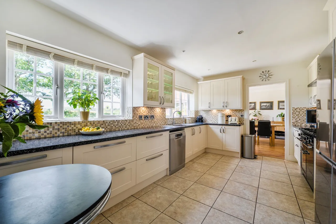 Bax Close, Storrington, RH20, photo 6