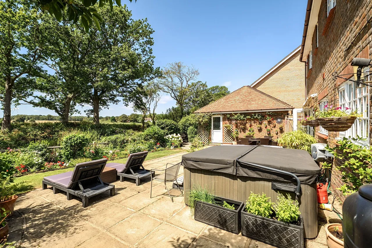 Bax Close, Storrington, RH20, photo 28