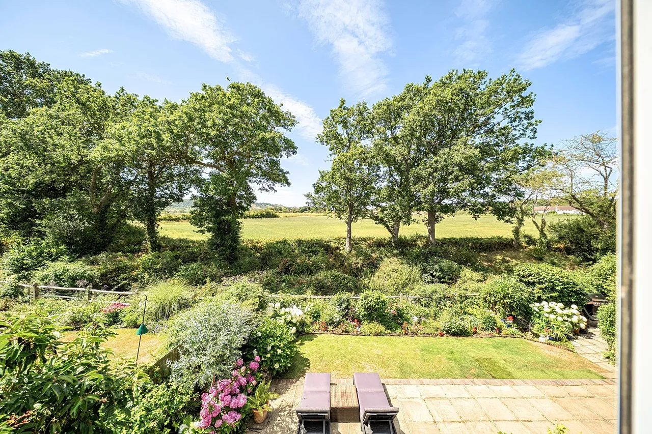 Bax Close, Storrington, RH20, photo 21